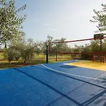 Villa Stanzietta Novigrad For 10 At Olive Orchard