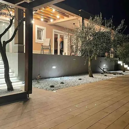 Stanzietta Novigrad For 10 At Olive Orchard Villa Novigrad (Istria)